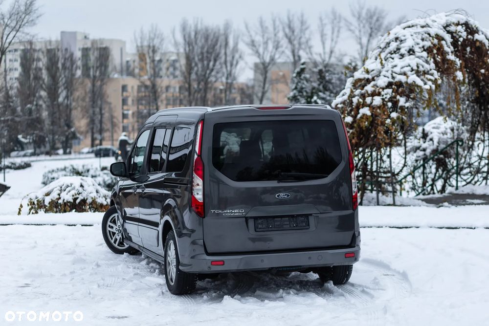 Ford Tourneo Connect - 16