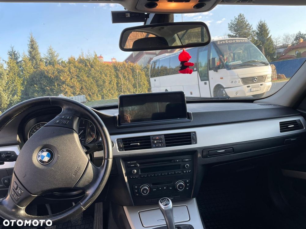 BMW Seria 3 320d - 11