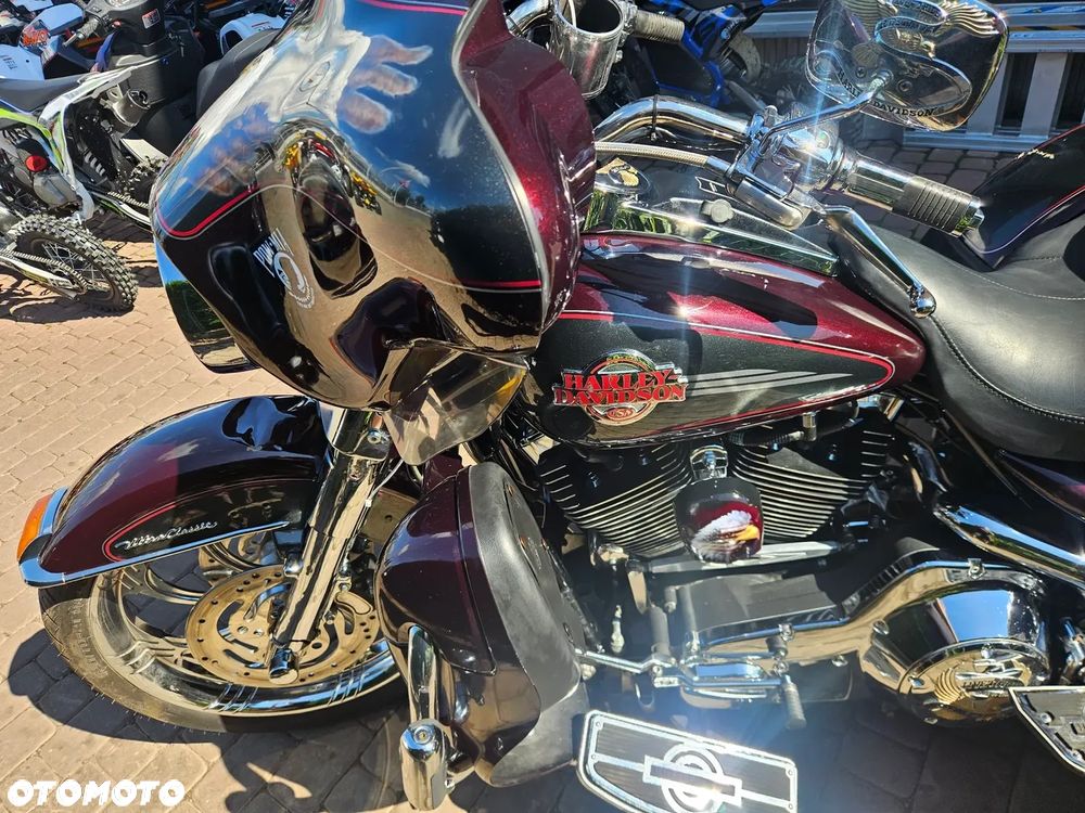 Harley-Davidson FLH Electra Glide - 39