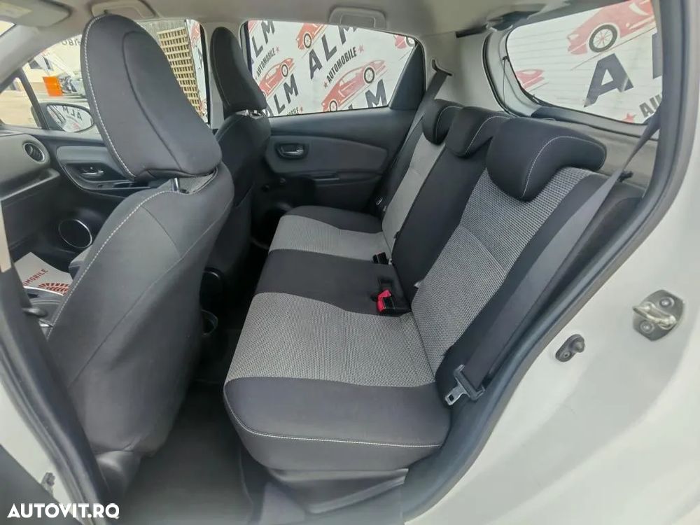 Toyota Yaris 1.5 VVT-i HSD Dynamic - 10