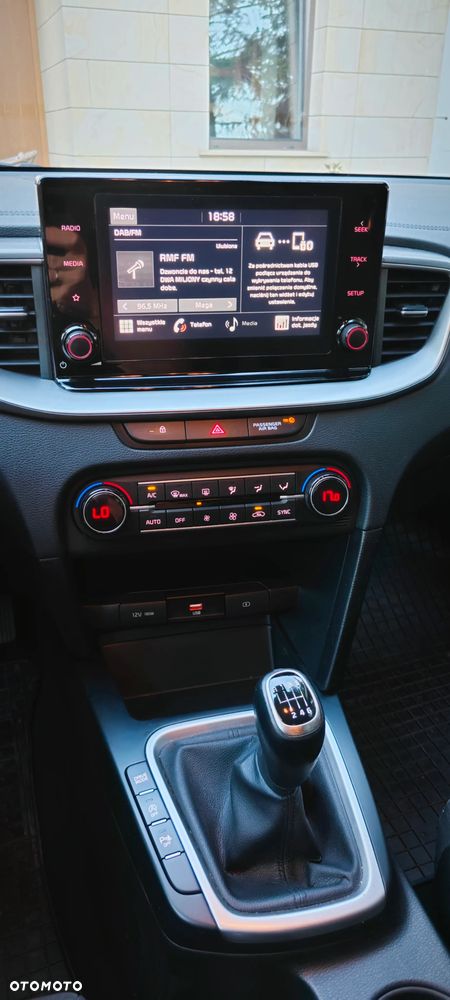 Kia Ceed 1.6 CRDi SCR L - 11