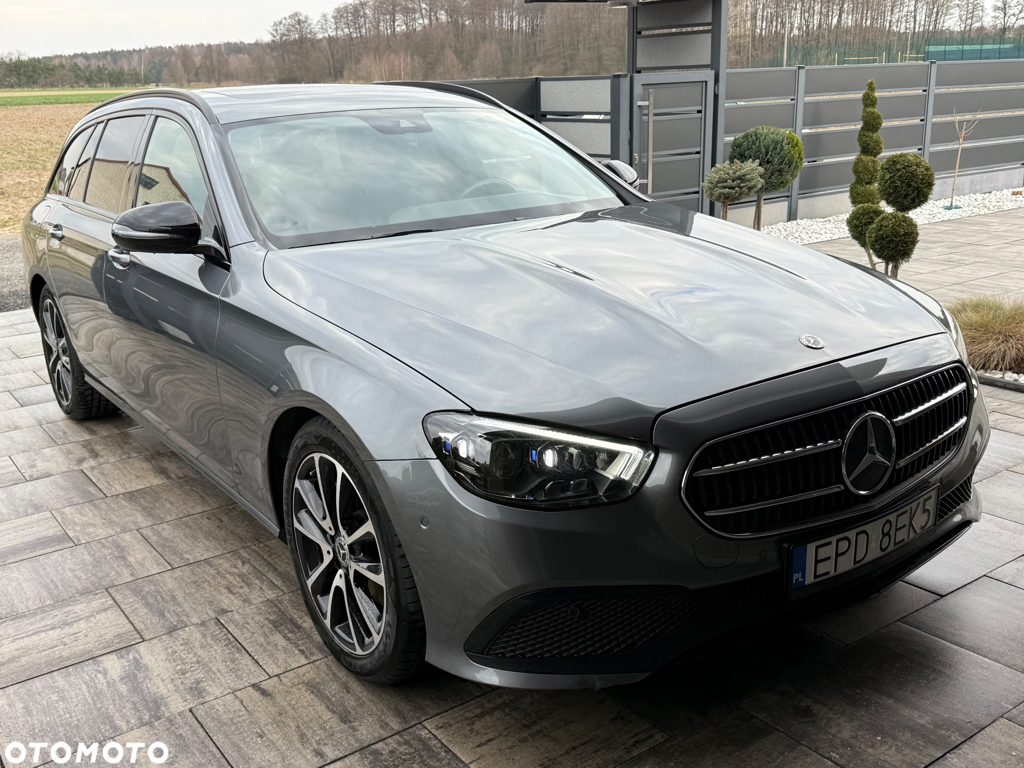 Mercedes-Benz Klasa E 220 d T 9G-TRONIC - 6
