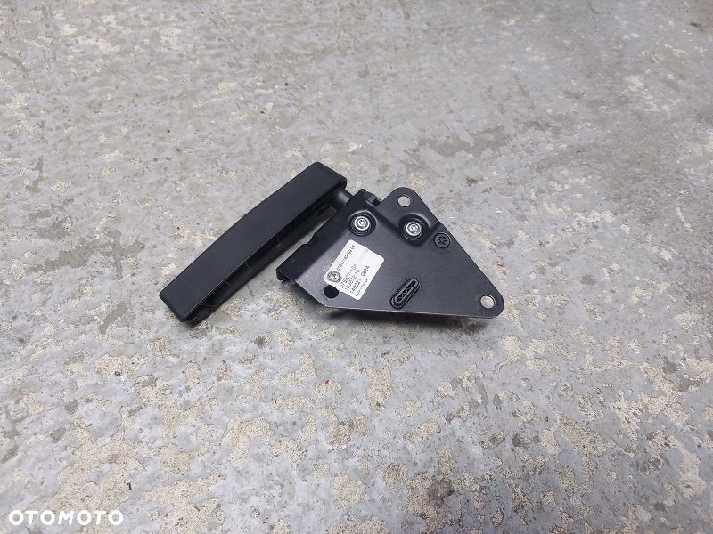 BMW X5 F15 UCHWYT RĄCZKA KLAPY TYŁ 7162149 - 1