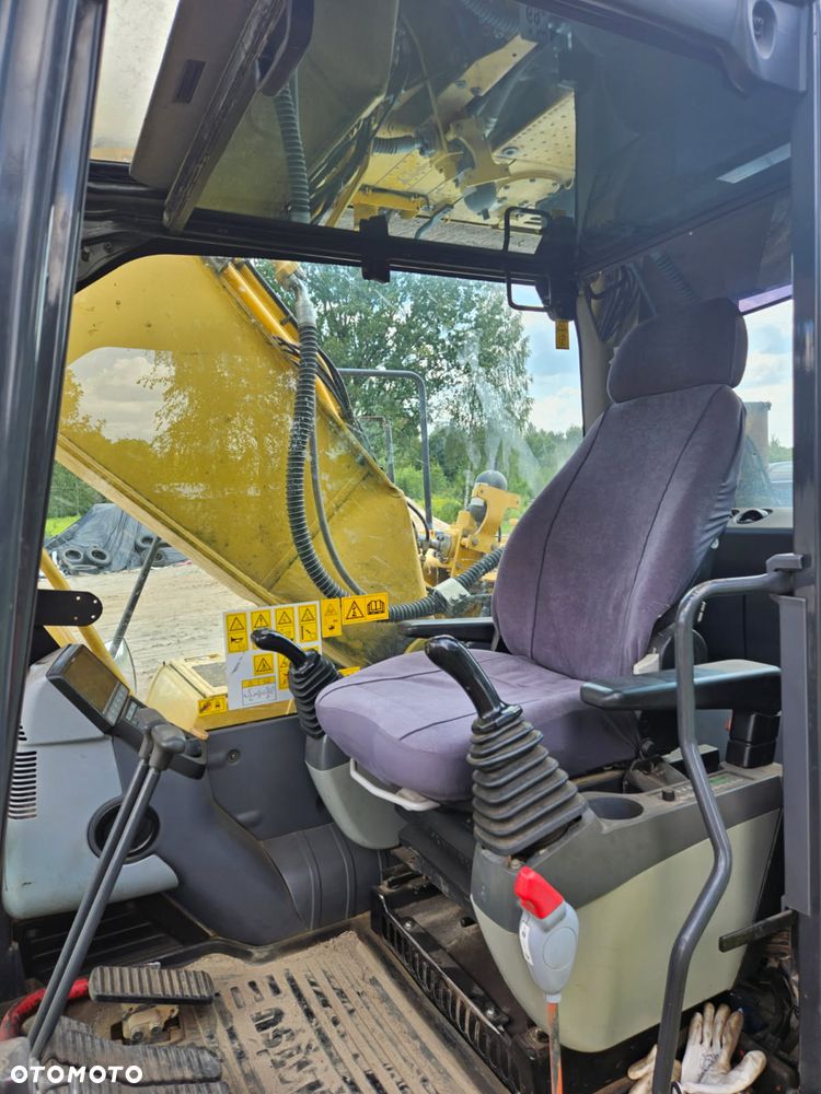 Komatsu PC 210 - 6