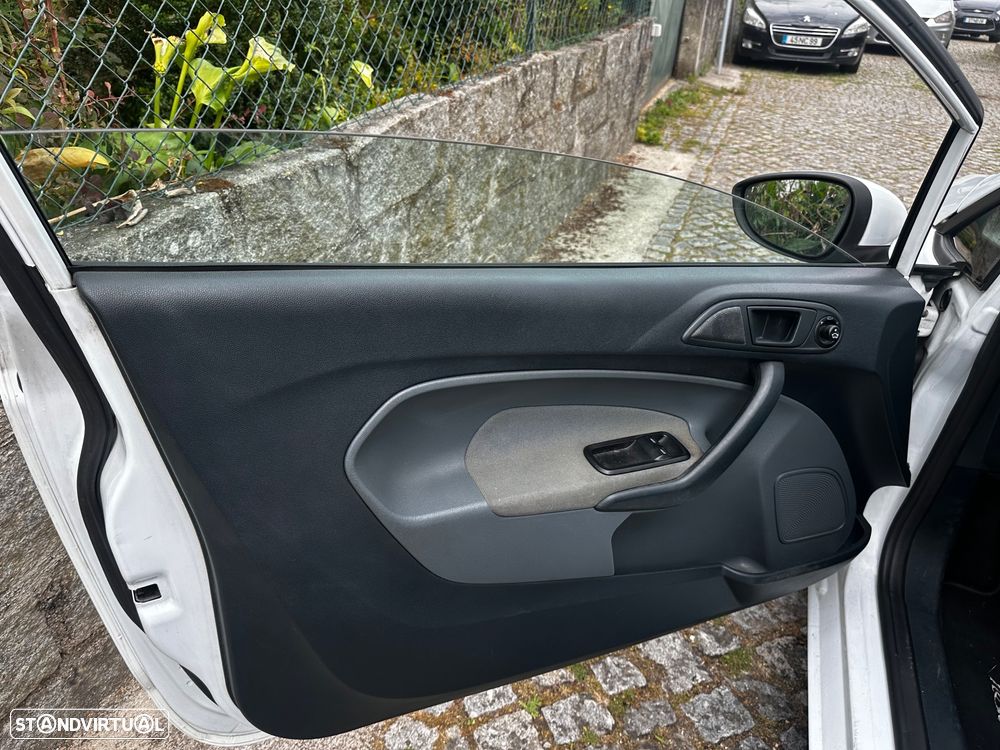 Ford Fiesta 1.4 TDCI van - 25
