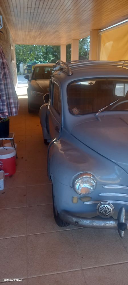 Renault 4 - 2