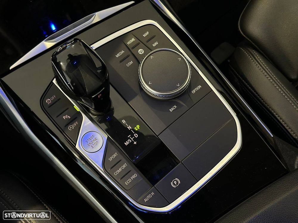 BMW 318 d Line Sport Auto - 24