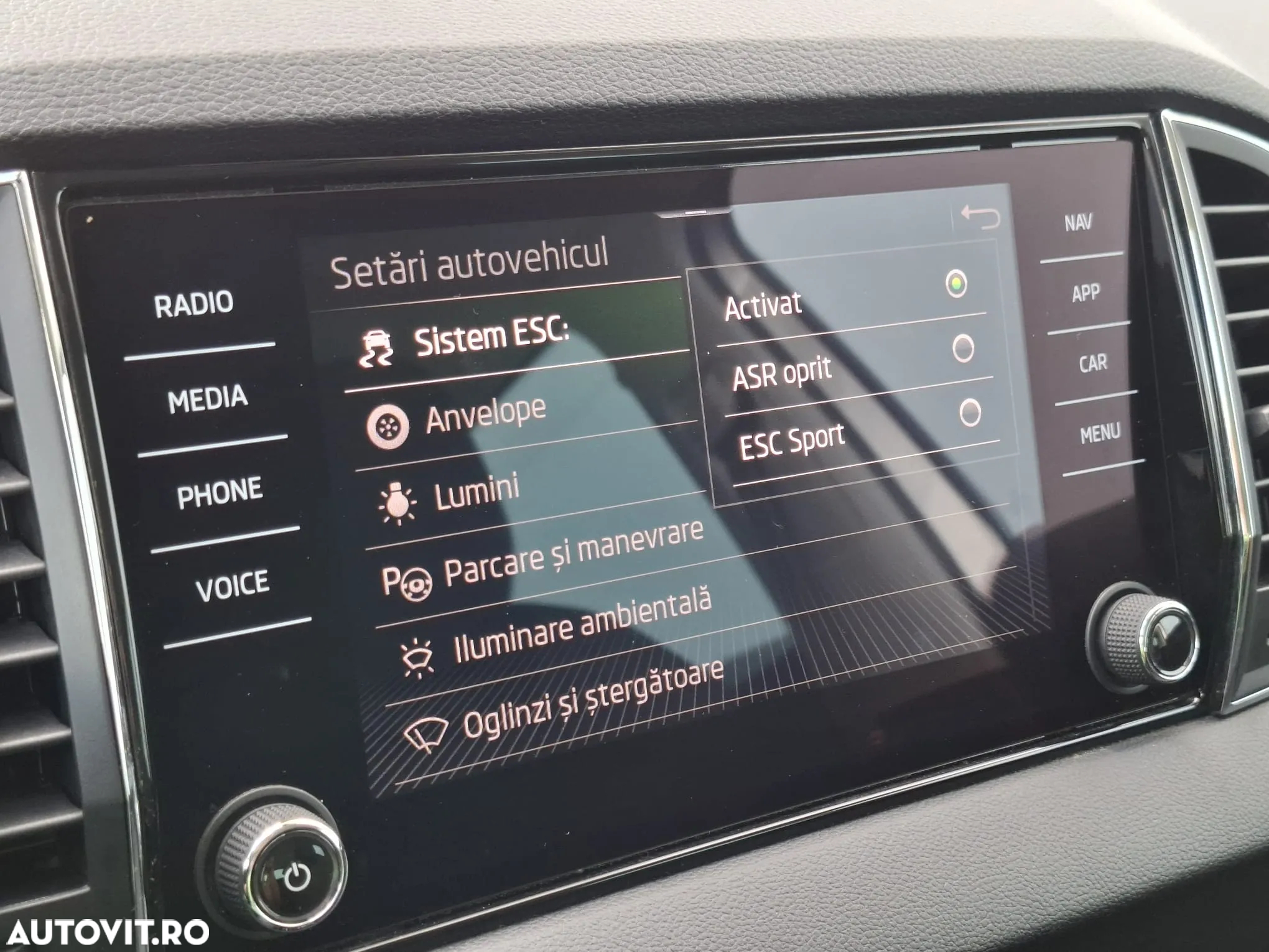 Skoda Karoq 2.0 TDI 4X4 DSG Style - 24