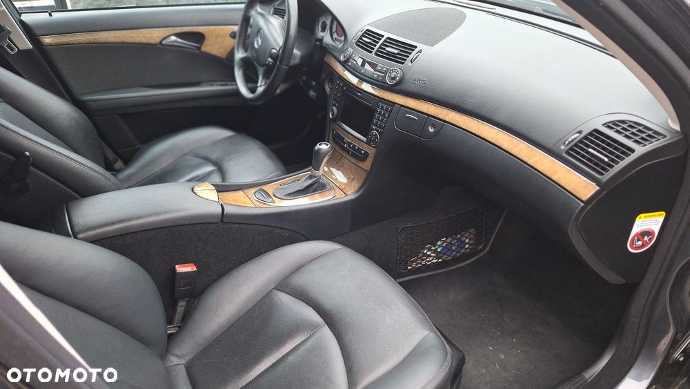 Mercedes-Benz Klasa E - 9