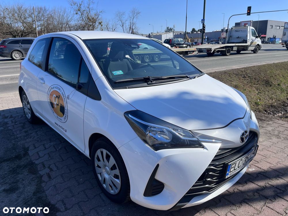 Toyota Yaris 1.0 Premium - 20