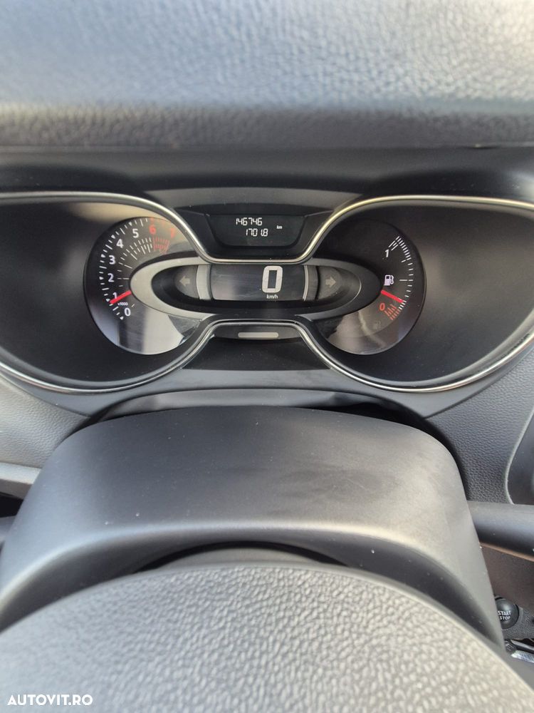 Renault Captur - 13