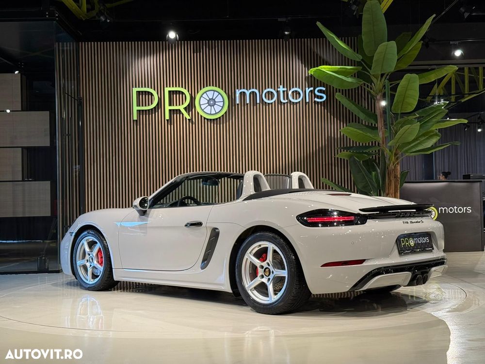 Porsche Boxster - 11