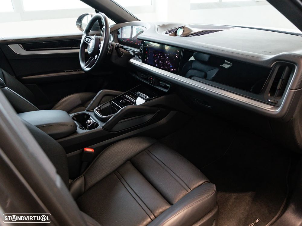 Porsche Cayenne Coupé E-Hybrid - 27