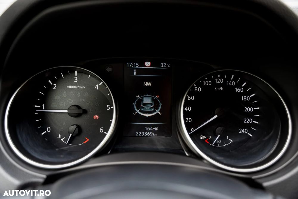 Nissan Qashqai 1.5 DCI Start/Stop Tekna - 28