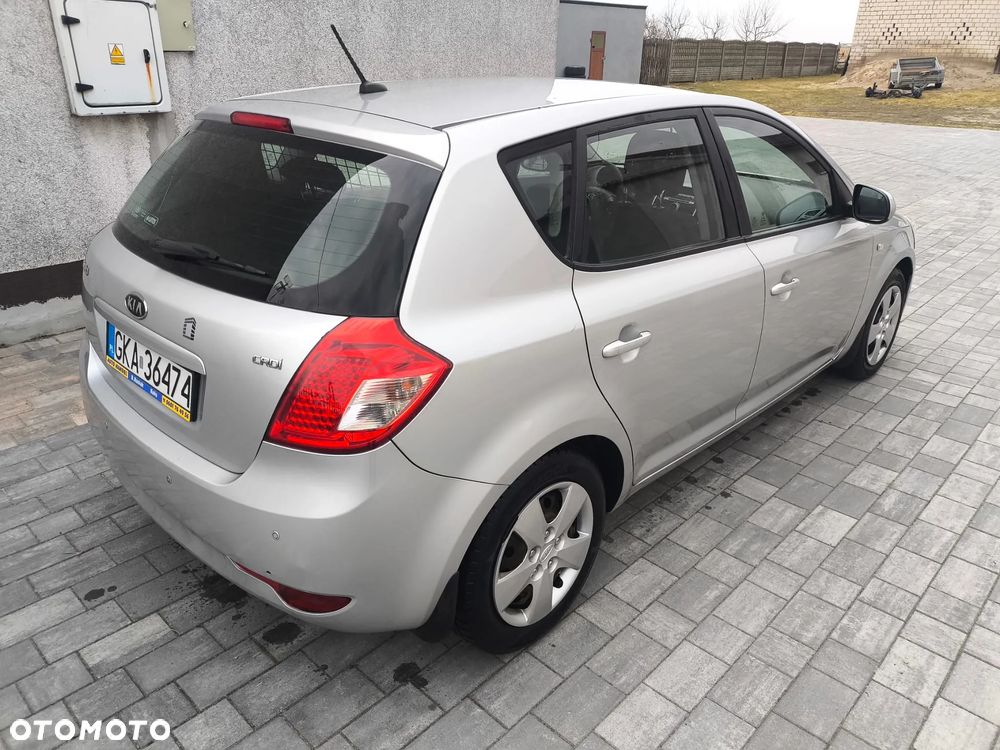 Kia Ceed 1.6 Crdi Comfort - 3