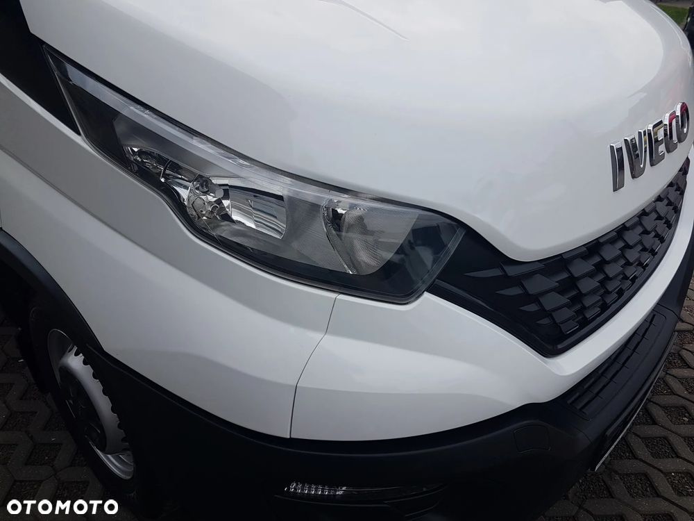 Iveco DAILY KONTENER NISKOPODŁOGOWY 4,43x2,23x2,42 SKLEP FOODTRUCK BAR KLIMA KONIOWÓZ KAMPER - 31
