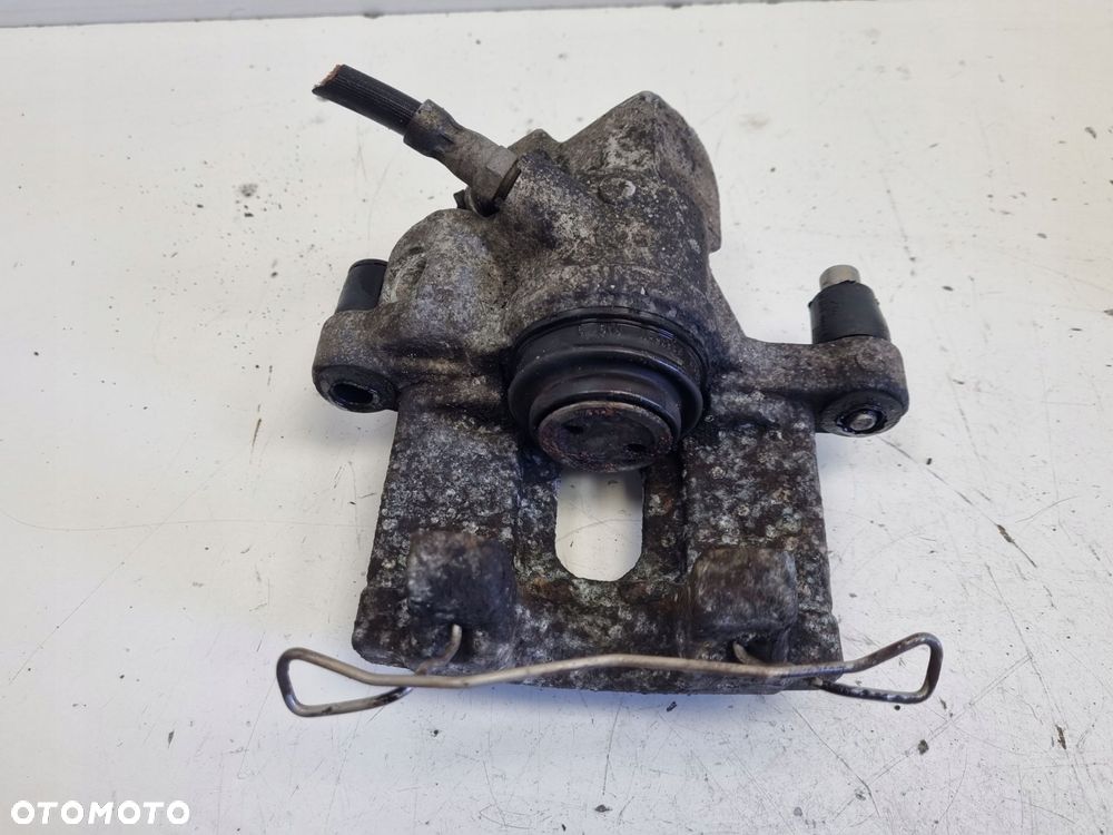 Volvo V40 II TYLNY ZACISK HAMULCOWY prawy tył Pasażera P.T 31341231 - 6