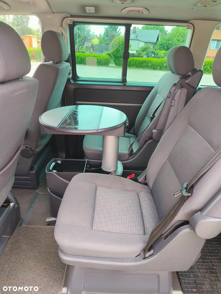 Volkswagen Multivan - 11