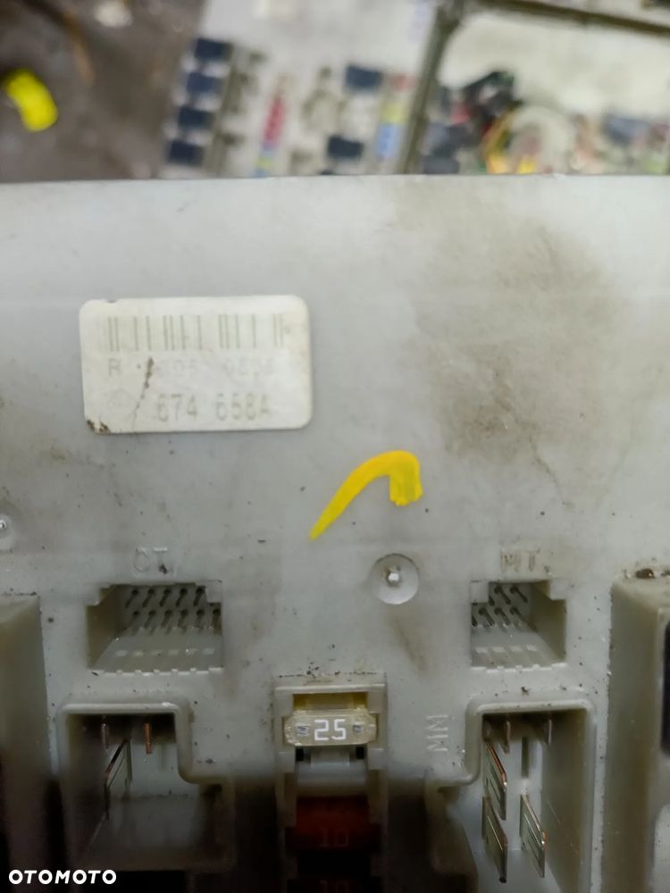 Moduł UCH BSI skrzynka bezpieczników Renault Modus Clio III - 3