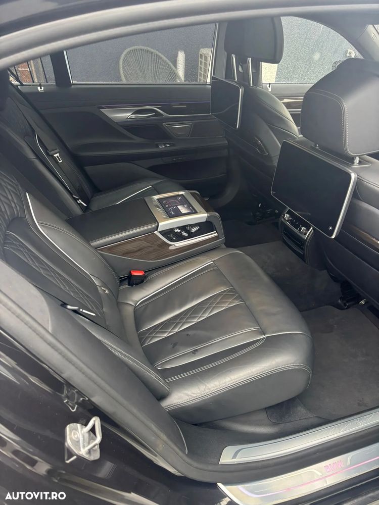 BMW Seria 7 745Le xDrive - 13