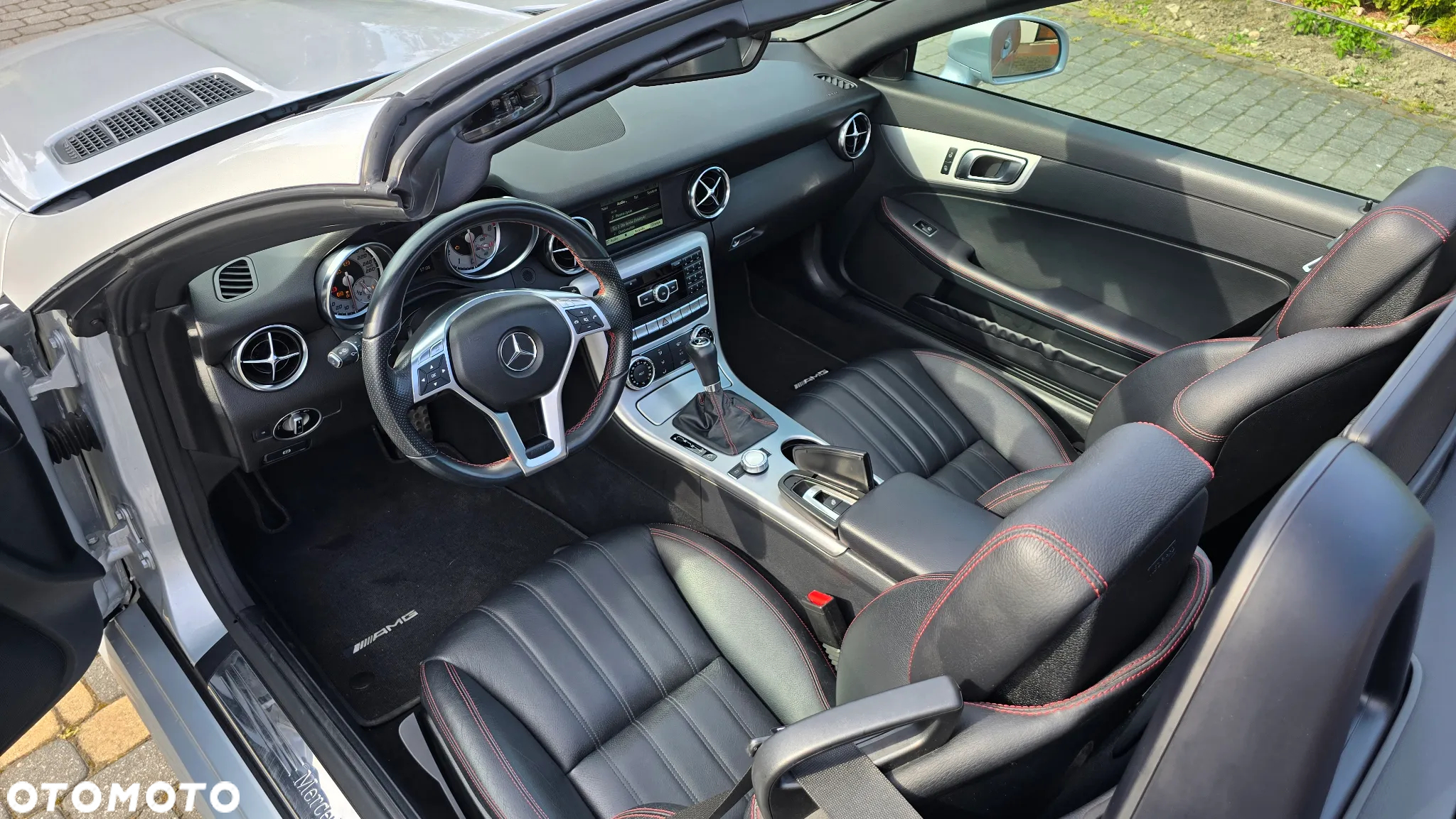 Mercedes-Benz SLK 200 (BlueEFFICIENCY) 7G-TRONIC - 23