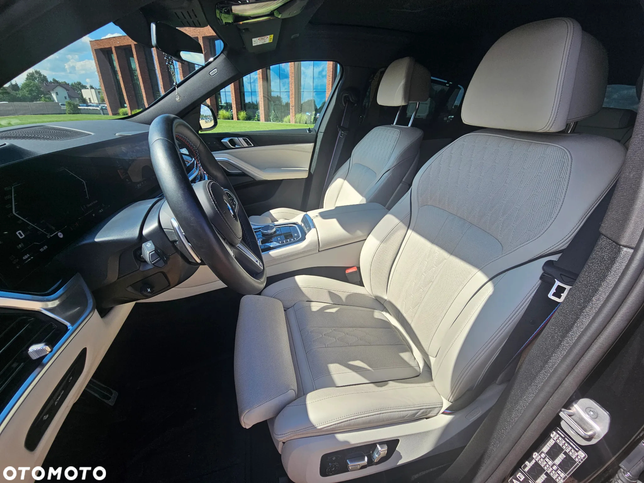 BMW X6 M50i - 14