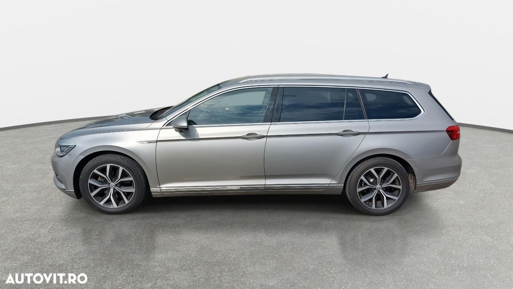 Volkswagen Passat 2.0 TDI DSG 4Motion Comfortline - 10