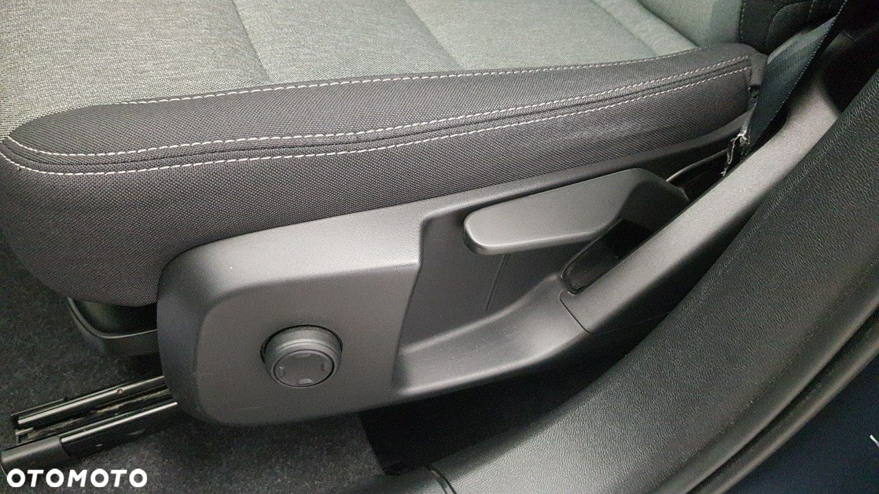 Volvo XC 40 - 25