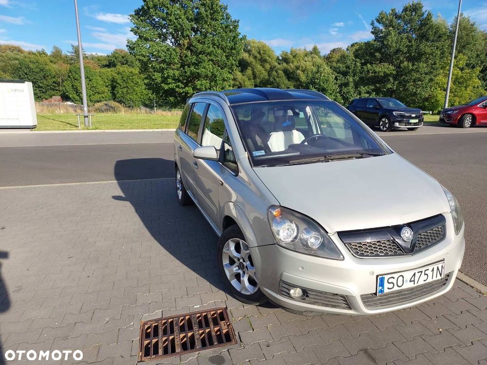 Opel Zafira - 2