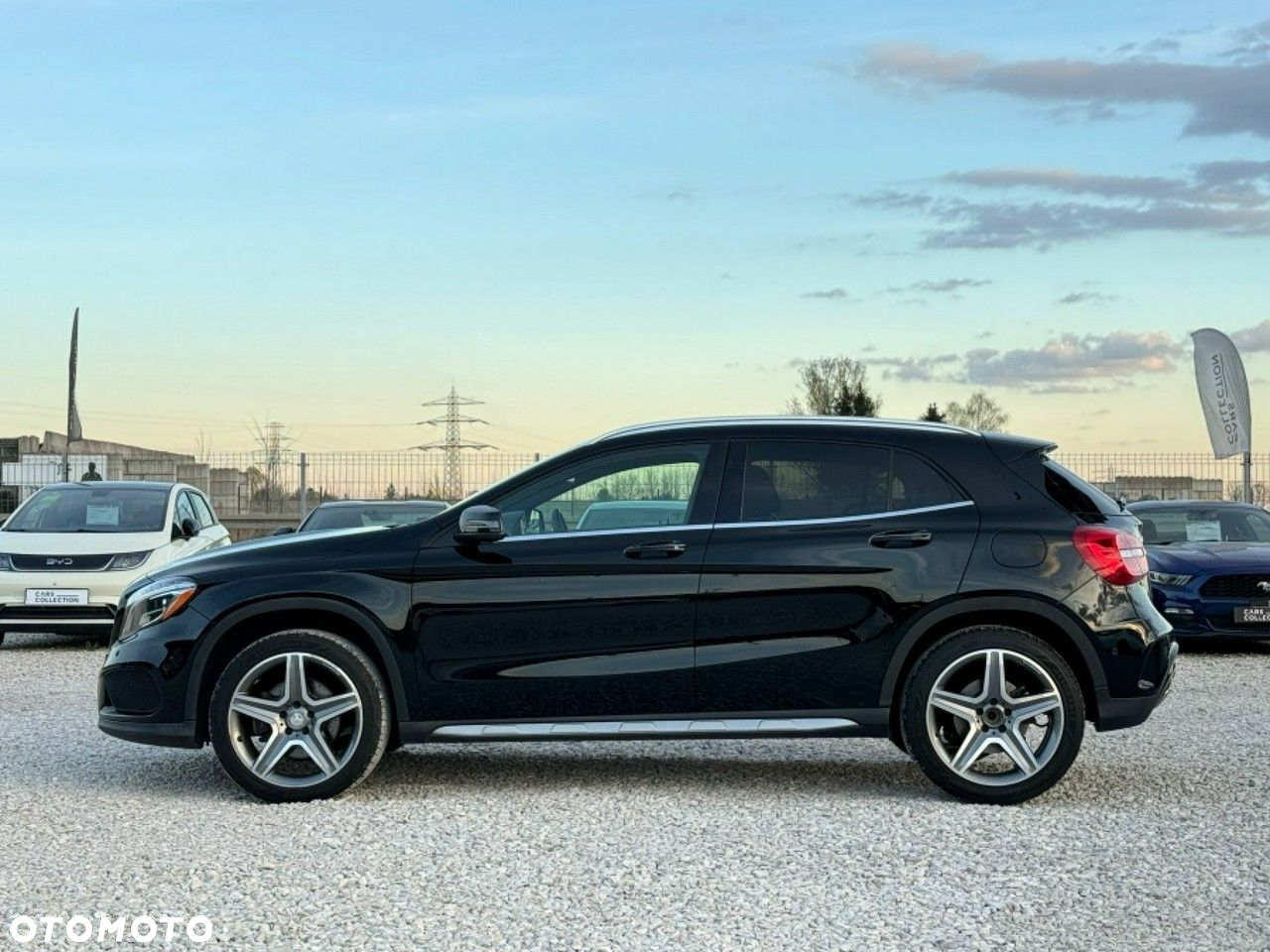 Mercedes-Benz GLA - 8