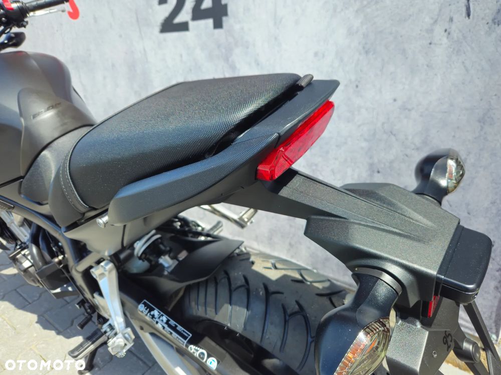 Honda CB - 32