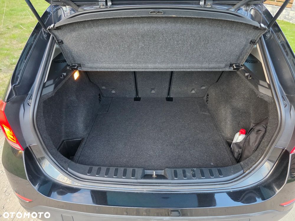 BMW X1 sDrive16d Sport Line - 36