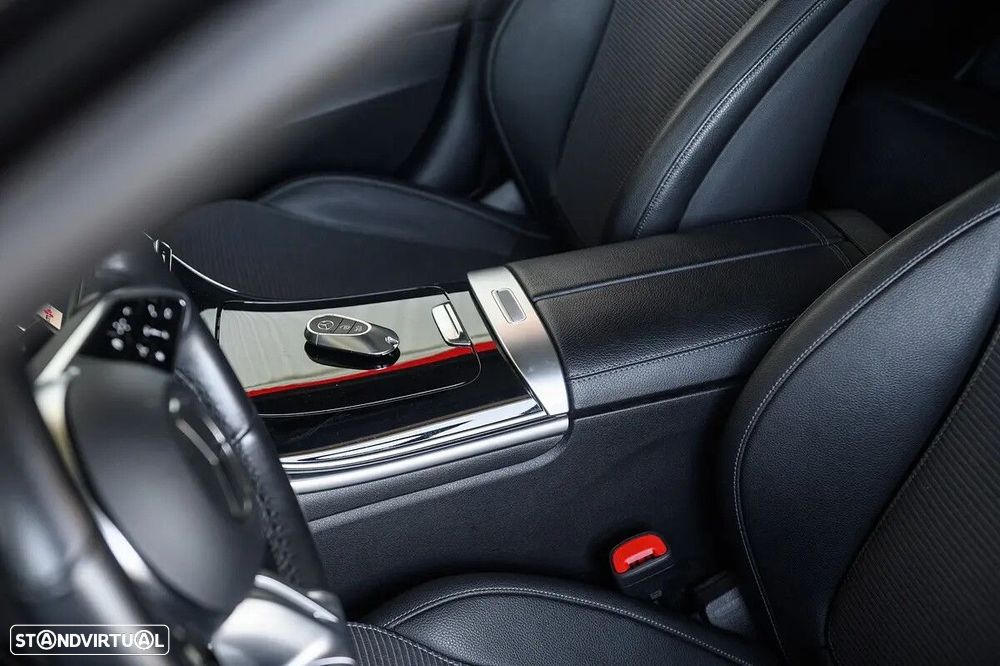 Mercedes-Benz C 300 e AMG Line - 35