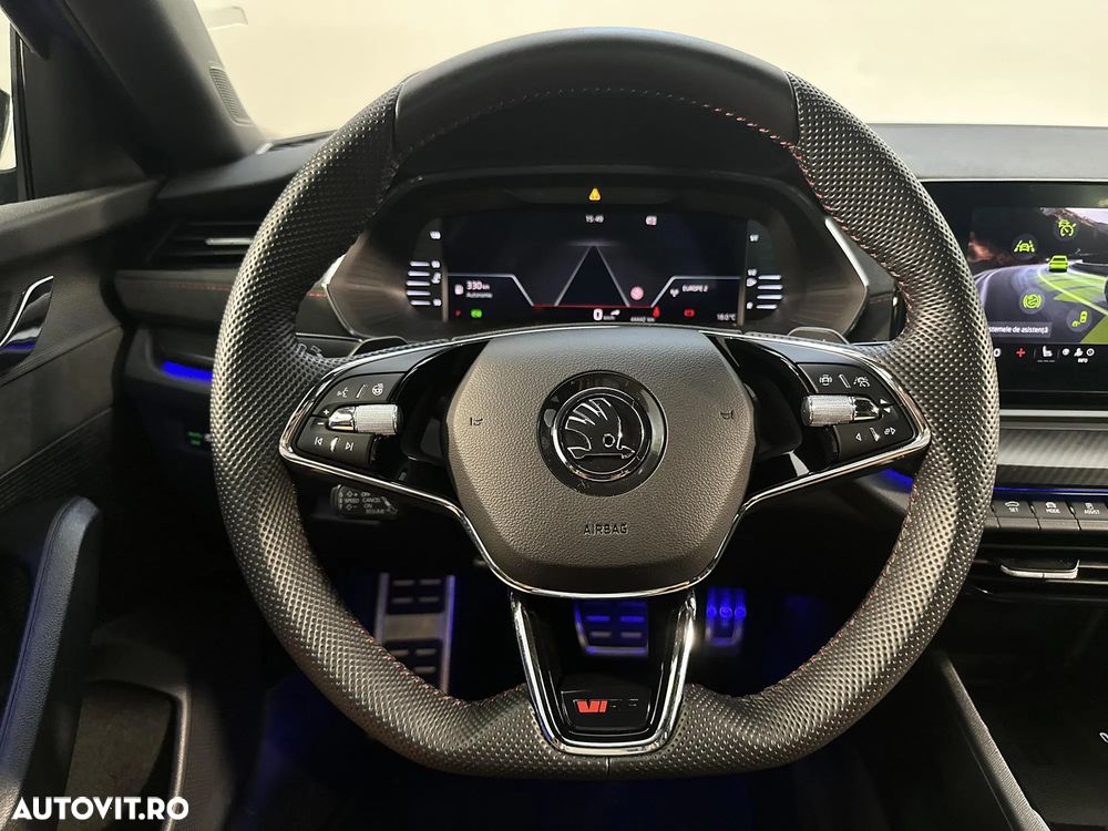 Skoda Octavia 2.0 TDI DSG 4X4 RS - 16