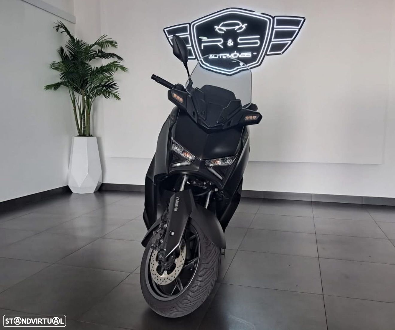 Yamaha NMAX Tech Max - 1