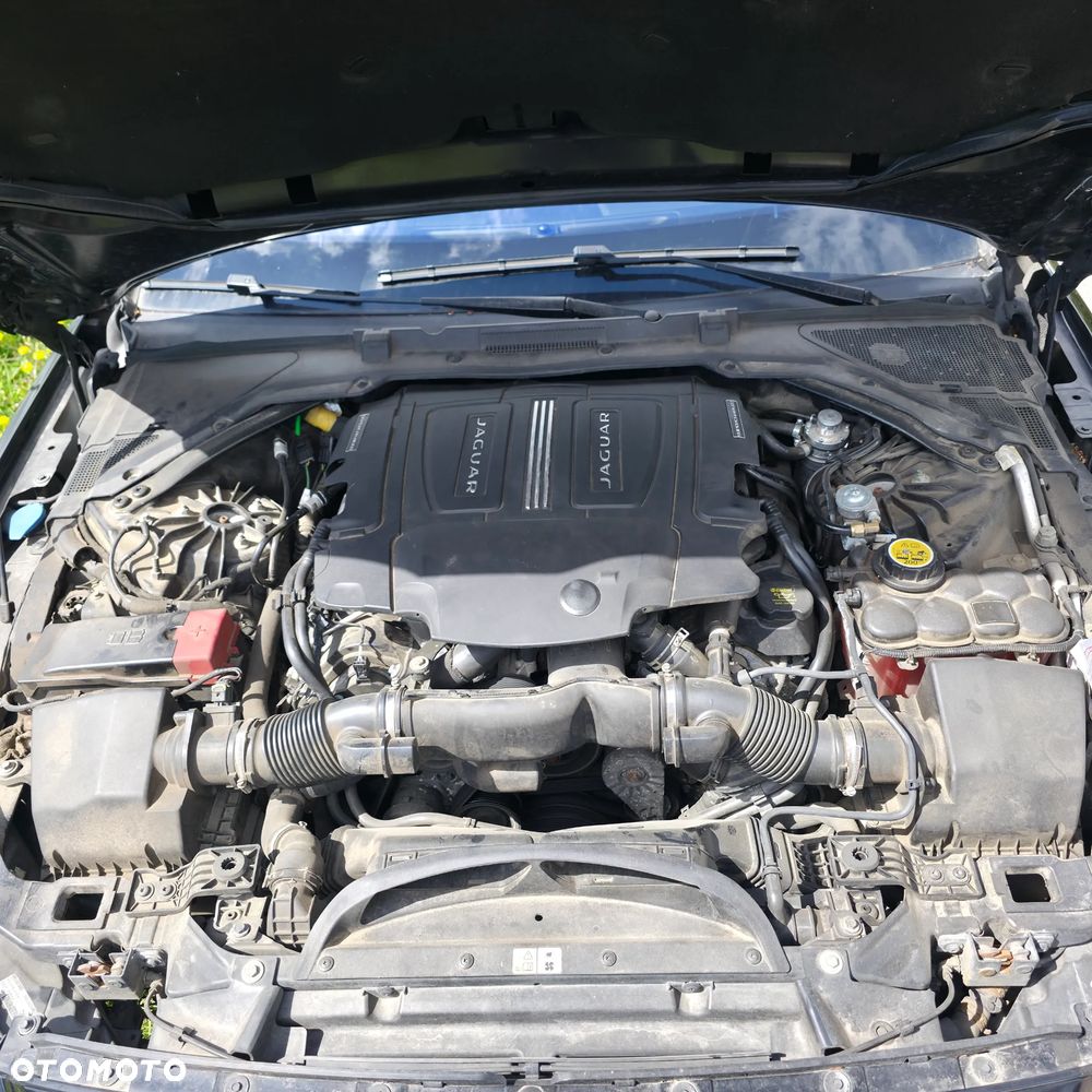 Jaguar XF 35t AWD R-Sport - 29