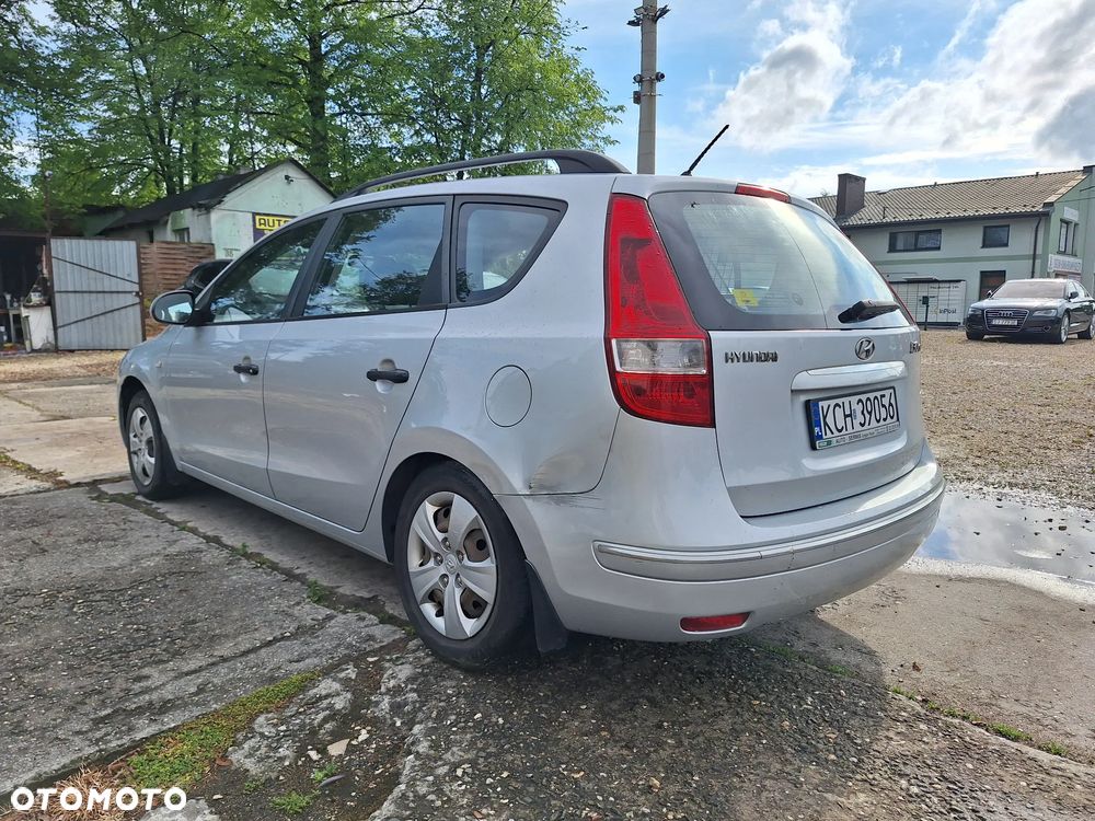 Hyundai i30 1.6 CRDi Comfort - 4