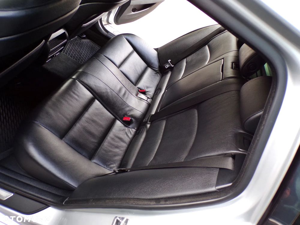 BMW Seria 5 520d Edition Fleet Sport - 25