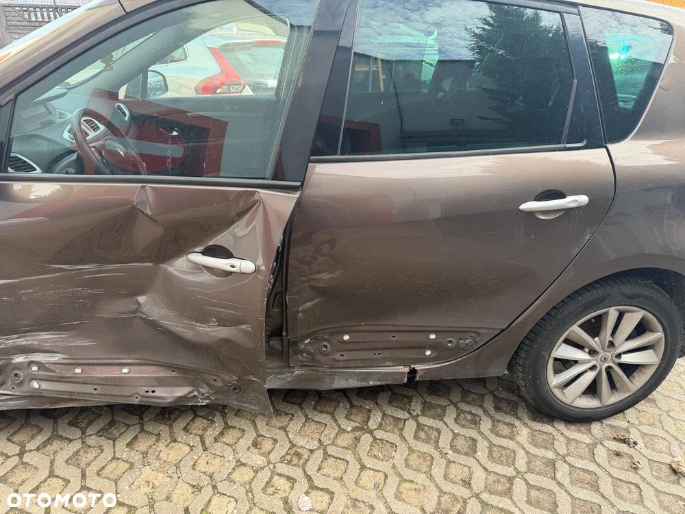 Renault Scenic 2.0 dCi Privilege - 14