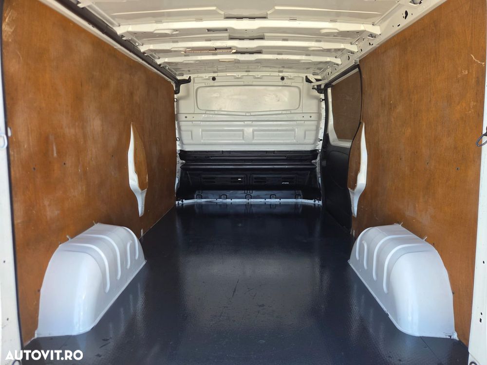 Opel Vivaro L2H1 - 12