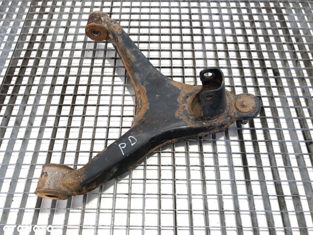 WAHACZ PRAWY PRZÓD DOLNY  IVECO DAILY VI Autobus 2014 - 2022 50C16 115 kW [156 KM] olej napędowy - 1