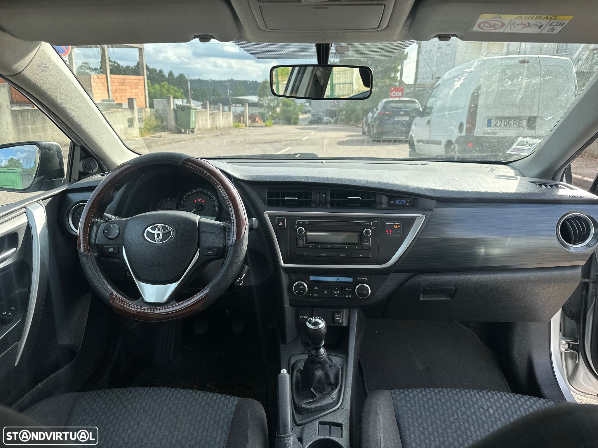 Toyota Auris Touring Sports 1.4 D-4D Com+P.Sport - 11