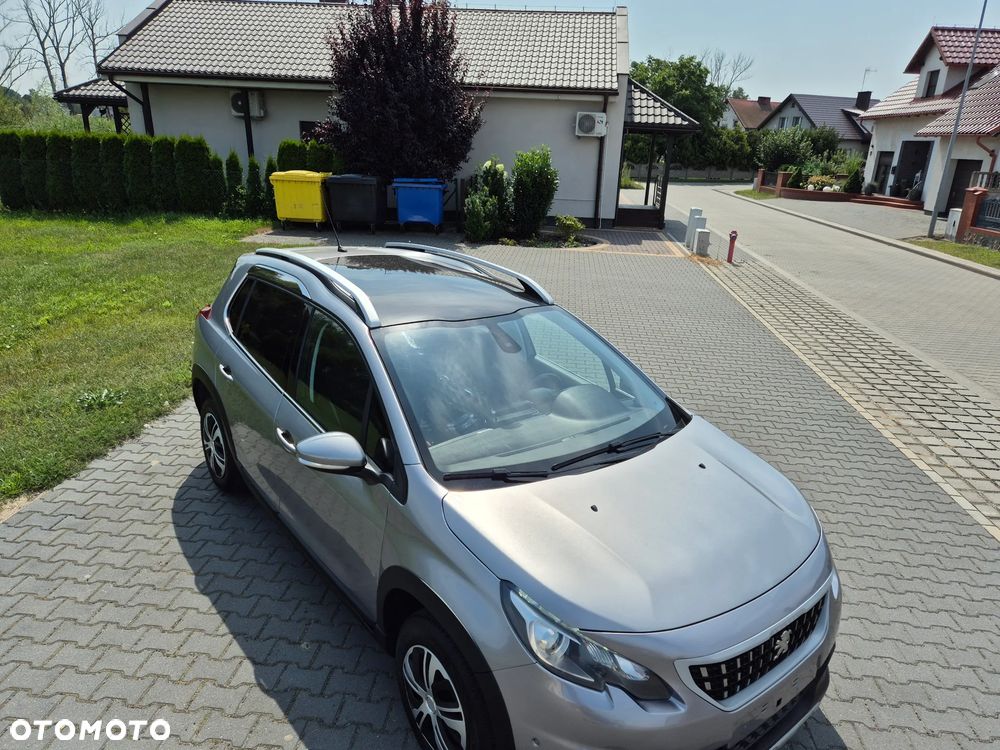Peugeot 2008 1.2 Pure Tech Allure S&S - 37
