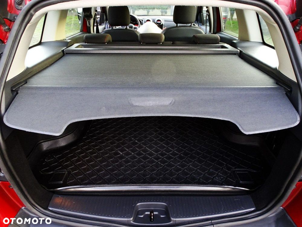 Dacia Logan TCe 90 S&S Stepway Celebration - 36