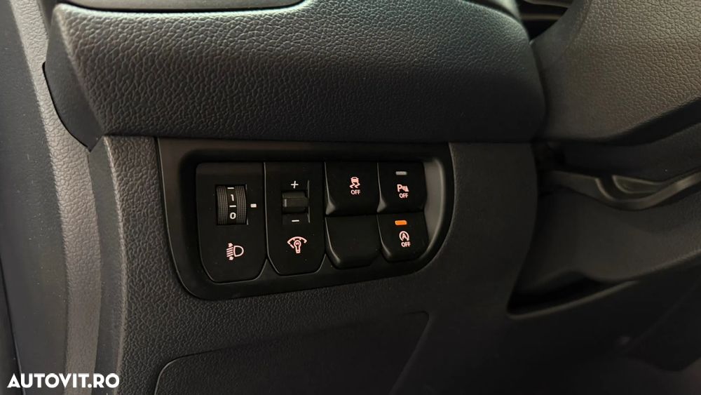 Kia Rio - 23