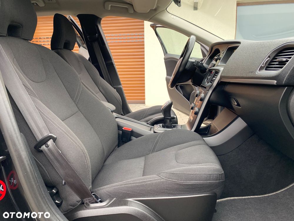 Volvo V40 D2 Kinetic - 9