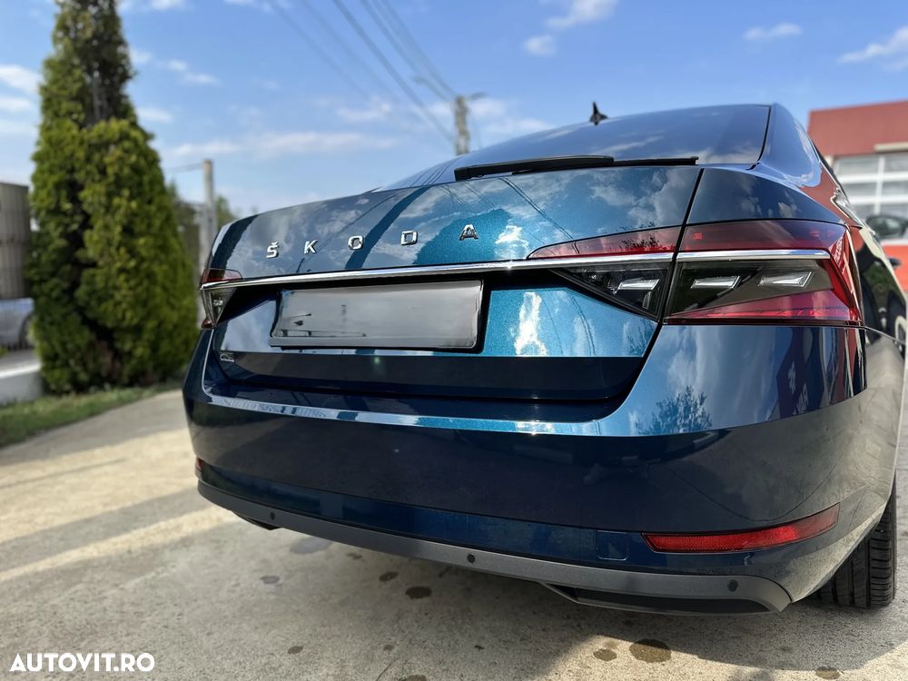 Skoda Superb 2.0 TDI Ambition - 11