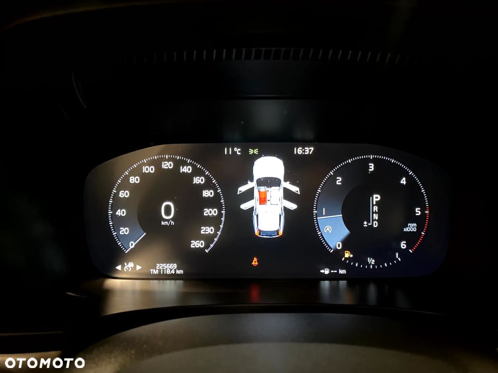 Volvo V90 D4 Geartronic Kinetic - 22