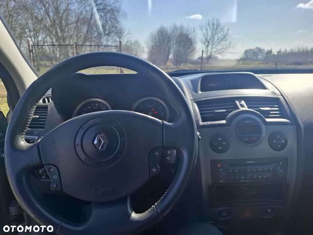 Renault Megane 2.0 Dynamique - 8