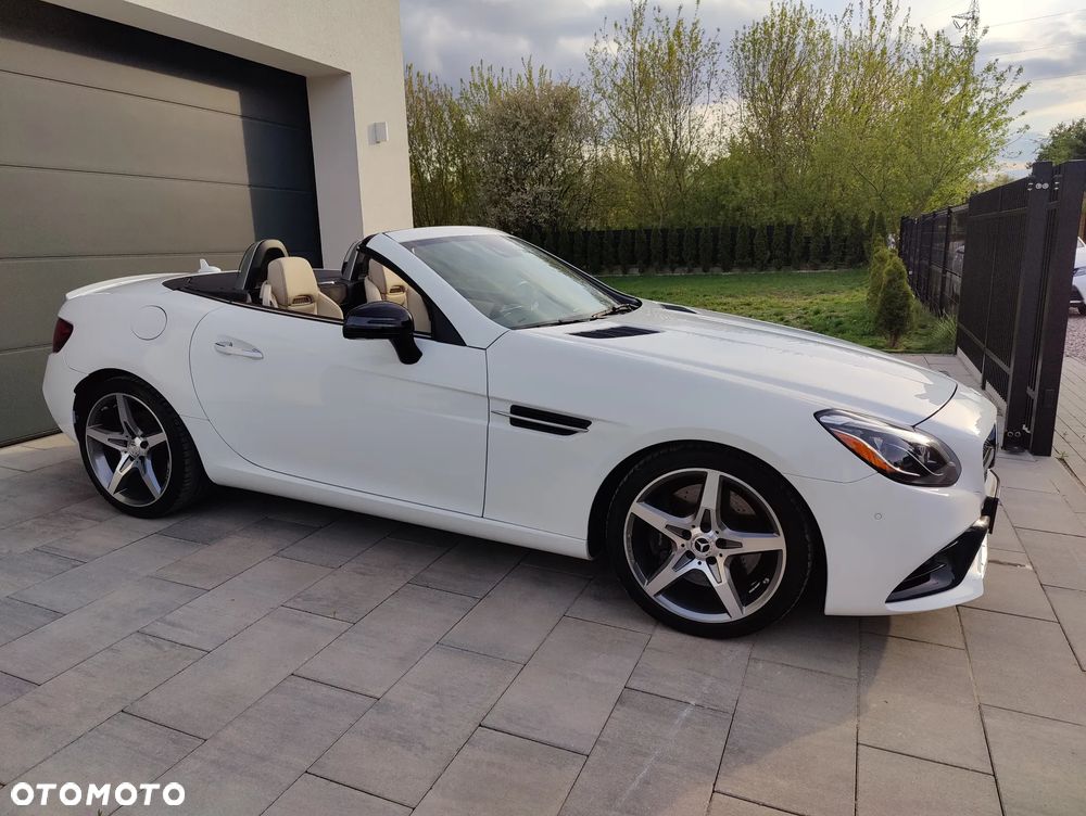 Mercedes-Benz SLC 300 9G-TRONIC - 4